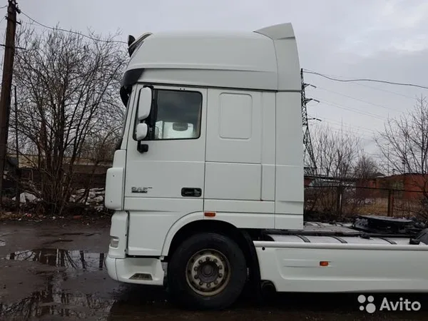 Седельный тягач DAF XF 105.460