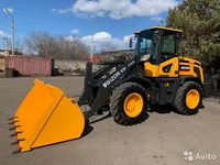 Фронтальный погрузчик BIZON 930