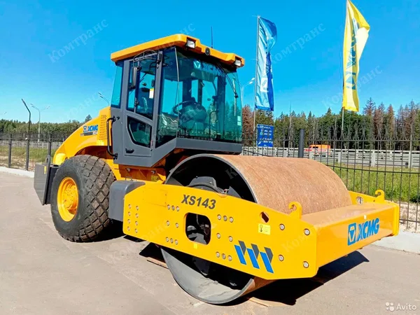 Грунтовый каток XCMG XS143