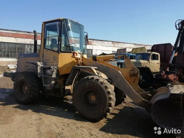 Фронтальный погрузчик Komatsu WA150
