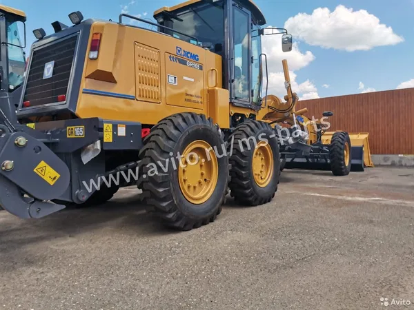 Автогрейдер XCMG GR165