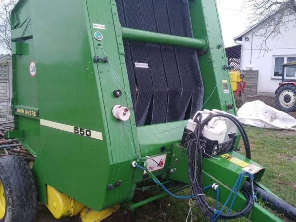 Пресс-подборщик John Deere 550
