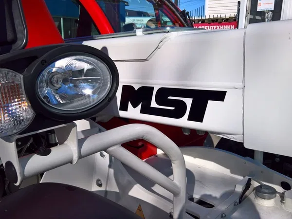 Телескопический погрузчик MST ST 7.40