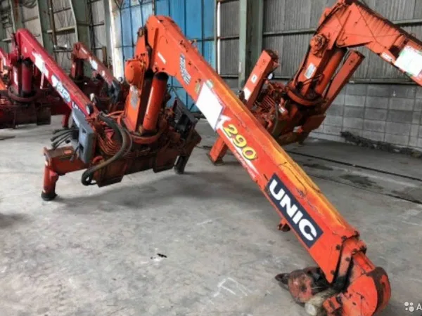 Кран-манипулятор UNIC URV 293