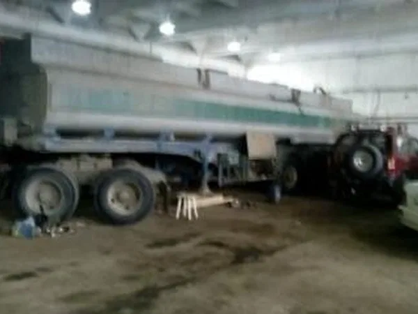 Бензовоз Volvo vnl