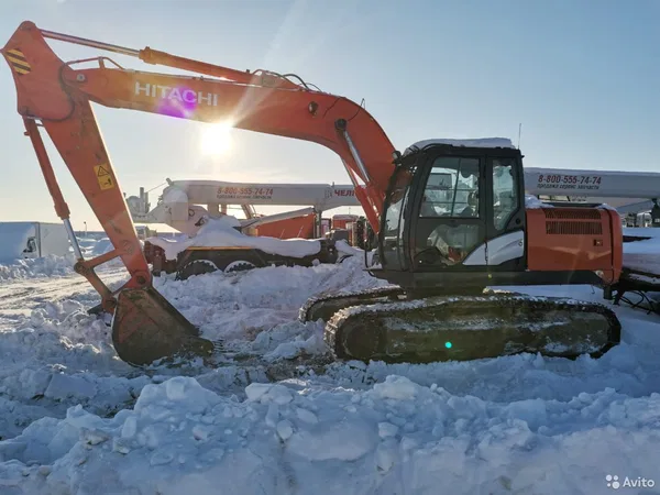 Гусеничный экскаватор Hitachi ZX180LCN-5G