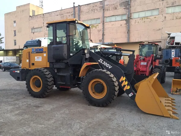 Фронтальный погрузчик XCMG ZL30GV