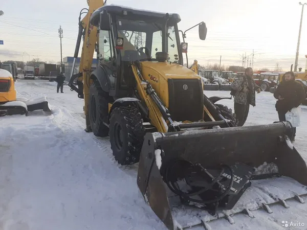 Экскаватор-погрузчик New Holland B80B