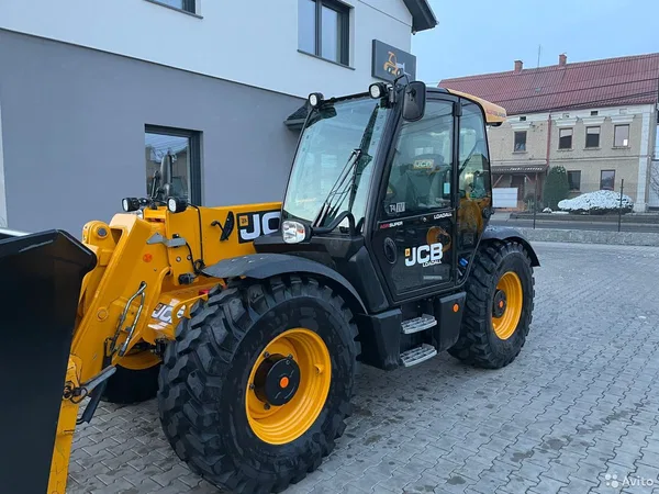 Телескопический погрузчик JCB LOADALL 541-70