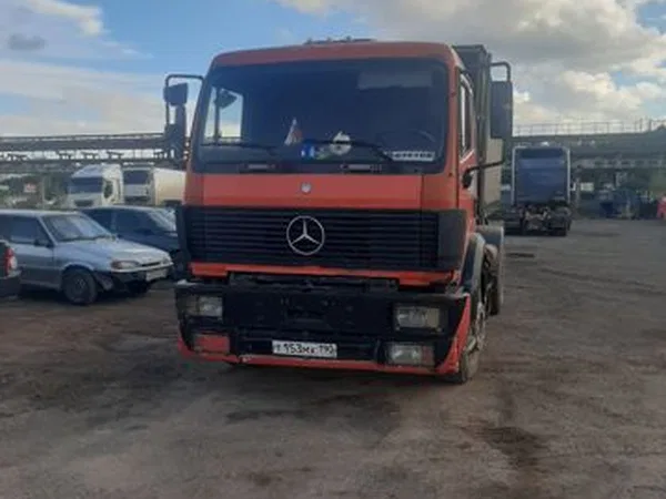 Седельный тягач Mercedes-Benz 1827