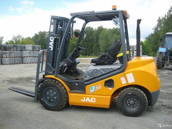 Вилочный погрузчик JAC CPCD30