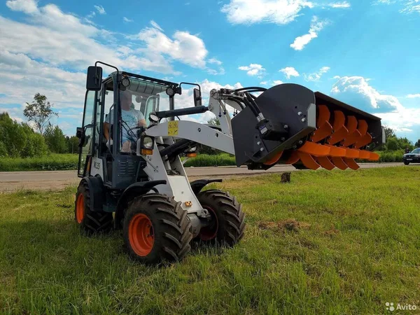 Мини-погрузчик Polar Badger WL35