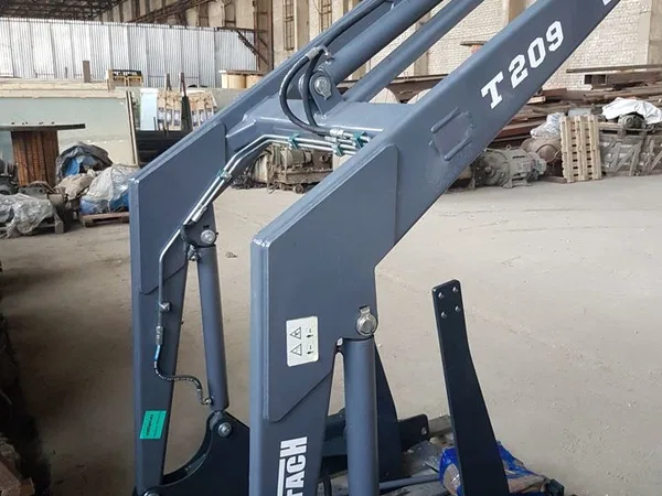 Навесной погрузчик (КУН) Metal-Fach T-209