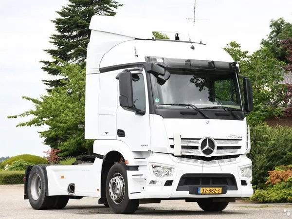 Седельный тягач Mercedes-Benz Actros