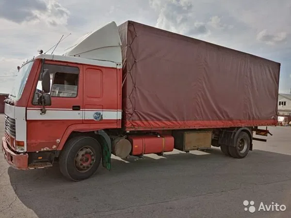Тентованный грузовик Volvo FL7