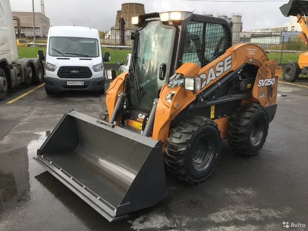 Мини-погрузчик CASE SV250B