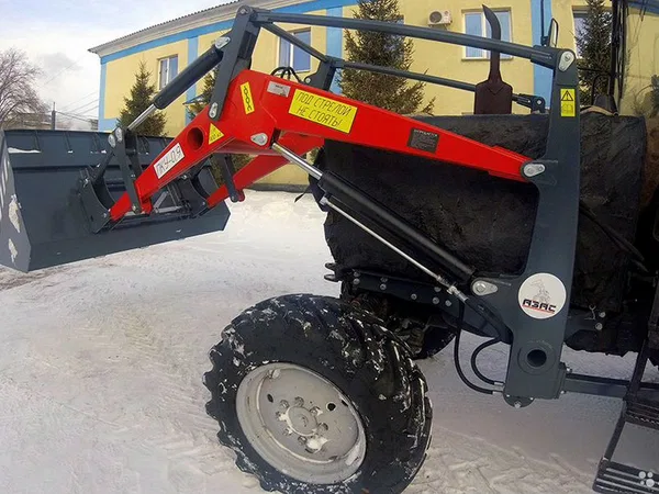 Навесной погрузчик (КУН) АЗАС ПКУ-0,9