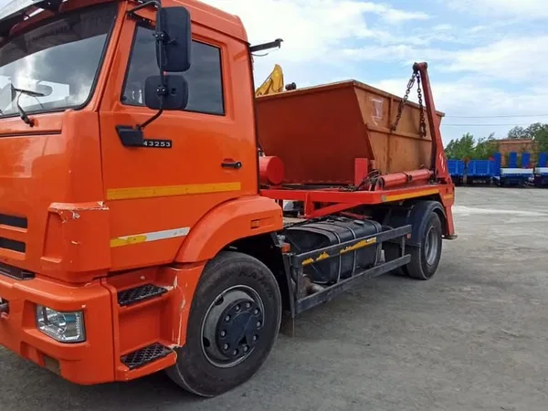Бункеровоз КОММАШ Арзамас КО-440А1 на шасси КамАЗ 43253
