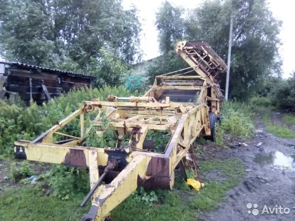 Картофелеуборочный комбайн