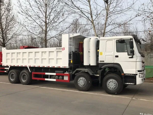 Самосвал HOWO HW76