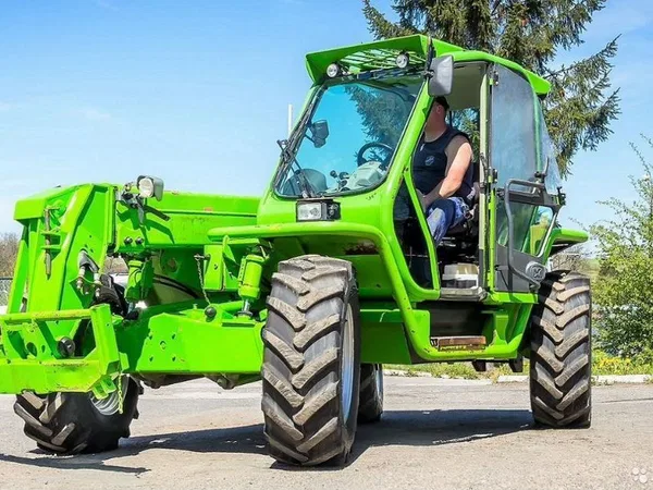 Телескопический погрузчик Merlo P 41.7 FARMER