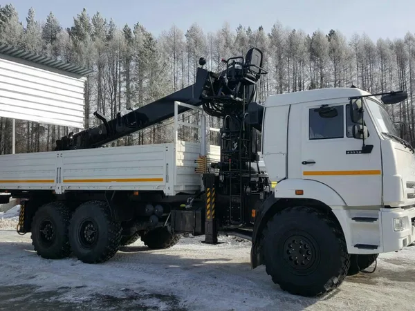 Бортовой грузовик с КМУ КамАЗ 43118-3027-50