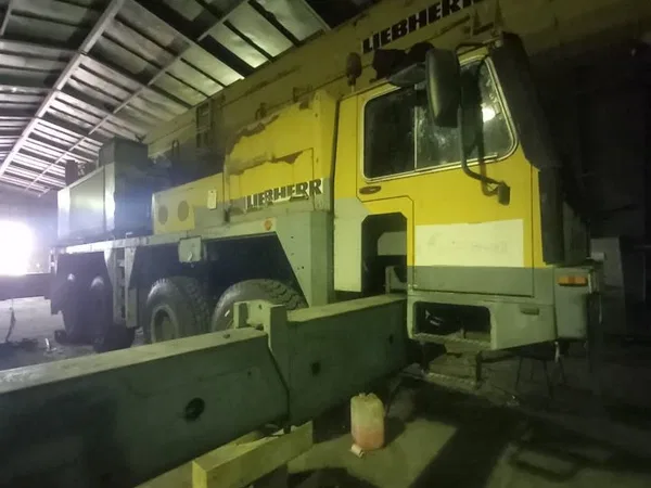 Автокран Liebherr LTM 1090/2