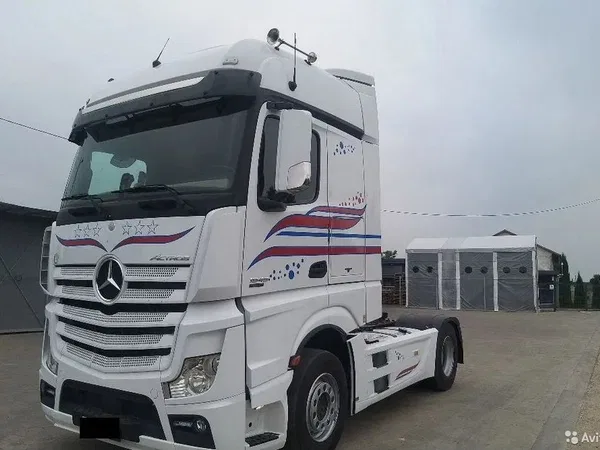 Седельный тягач Mercedes-Benz Actros