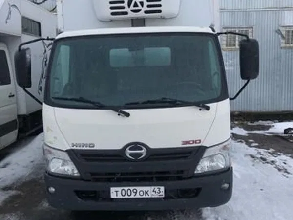 Рефрижераторный фургон Hino 300