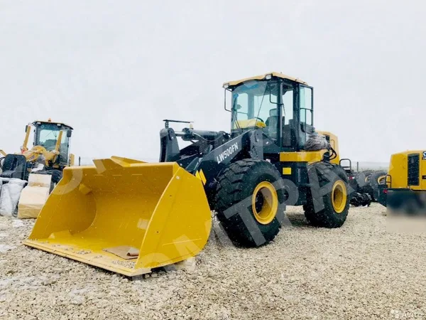 Фронтальный погрузчик XCMG LW500FN