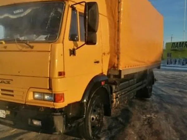 Тентованный грузовик КамАЗ 4308