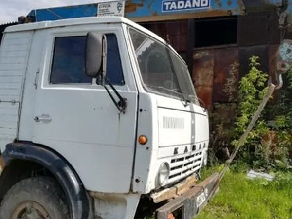 Бортовой грузовик с КМУ КамАЗ 5320 с КМУ Tadano