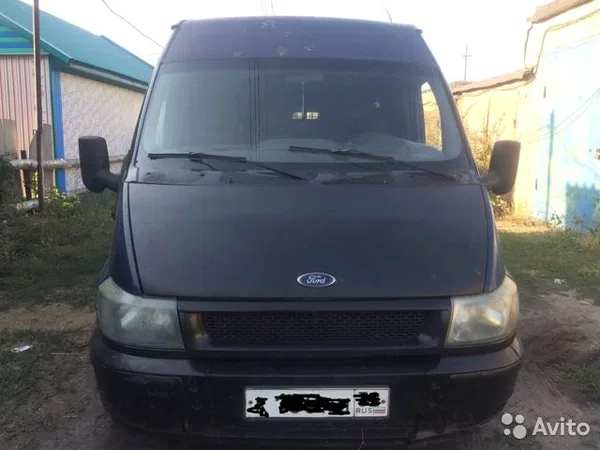 Цельнометаллический фургон Ford Transit 2.4