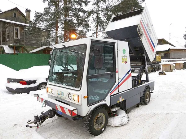 Подметально-уборочная машина DULEVO 200 QUATTRO EU4