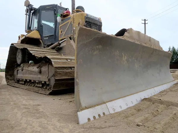 Гусеничный бульдозер Caterpillar D6N LGP