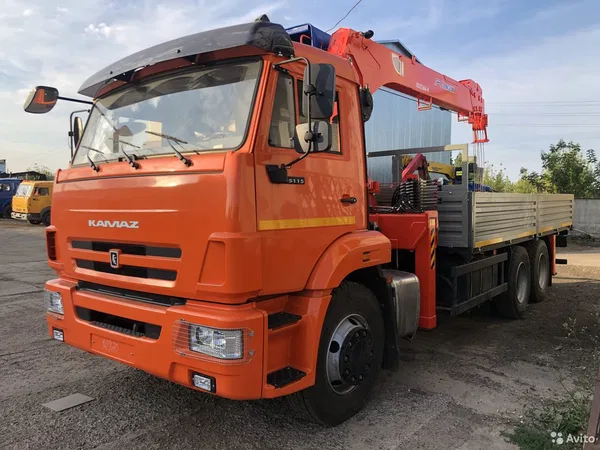 Бортовой грузовик с КМУ КамАЗ 65115