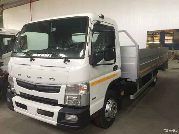 Бортовой автомобиль Mitsubishi Fuso Canter