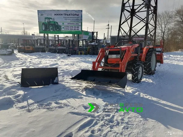 Мини-трактор Kubota GL-27 с погрузчиком, вилами