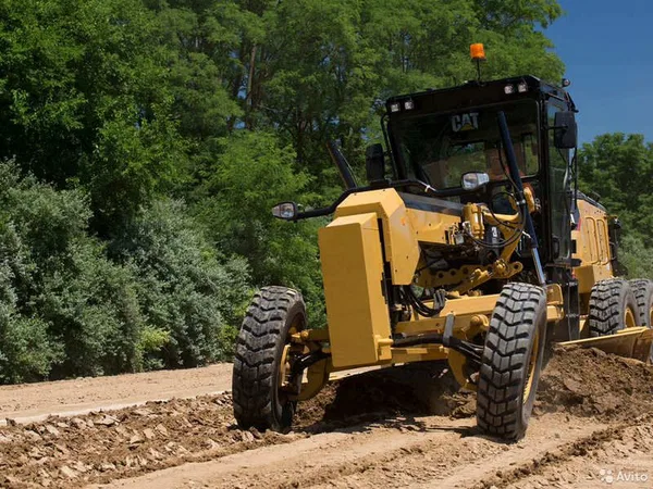 Автогрейдер Caterpillar 120 AWD