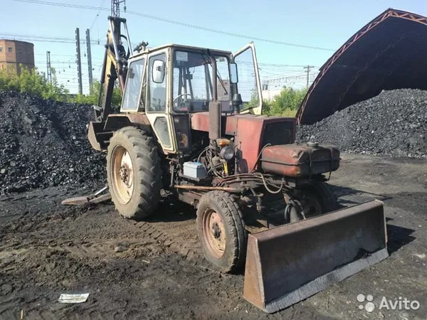 Колесный экскаватор ЮМЗ