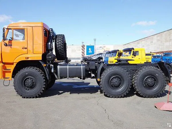 Седельный тягач КамАЗ 65221