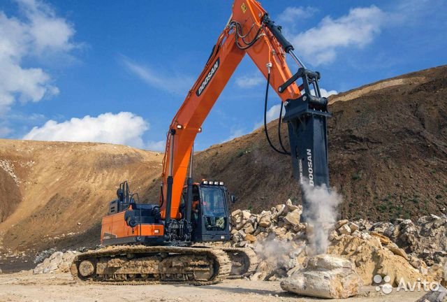 Гусеничный экскаватор Doosan DX300LCA