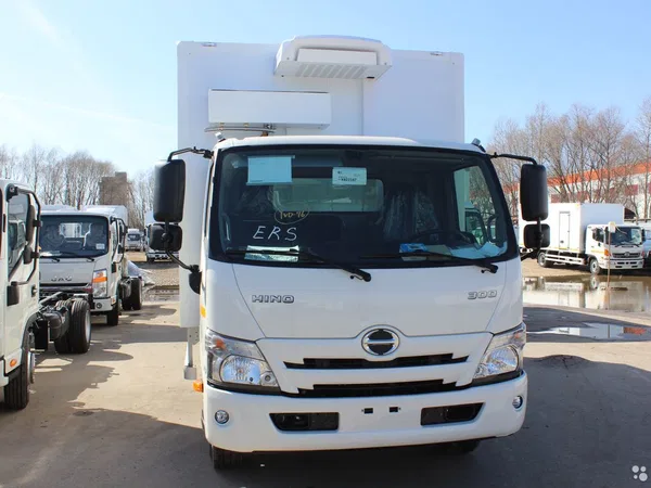 Рефрижераторный фургон Hino 300 (Dutro)