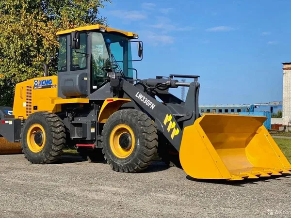 Фронтальный погрузчик XCMG LW330FN