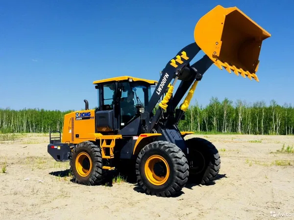 Фронтальный погрузчик XCMG LW300FN