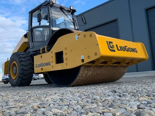 Грунтовый каток LiuGong CLG 6614E