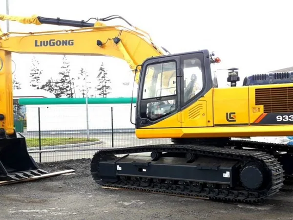Гусеничный экскаватор LiuGong CLG933E