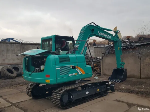 Мини-экскаватор Sunward SWE 80E9