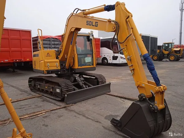 Гусеничный экскаватор SDLG LinGong E6500F