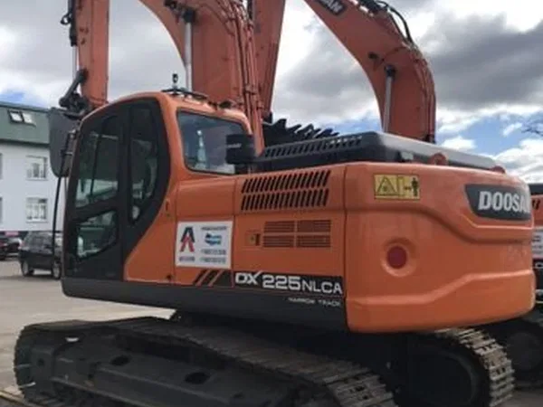Гусеничный экскаватор Doosan DX225NLCA